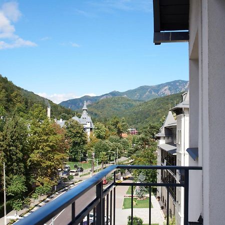Astra Hotel Călimăneşti Exteriör bild