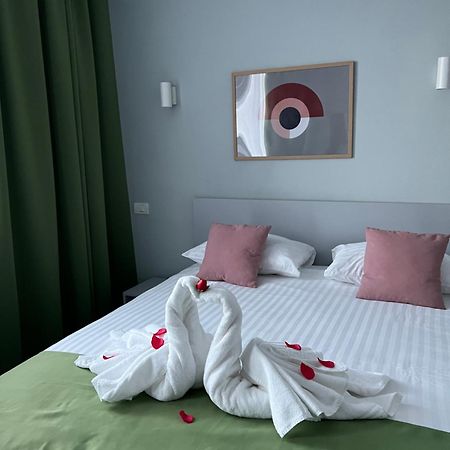 Astra Hotel Călimăneşti Exteriör bild