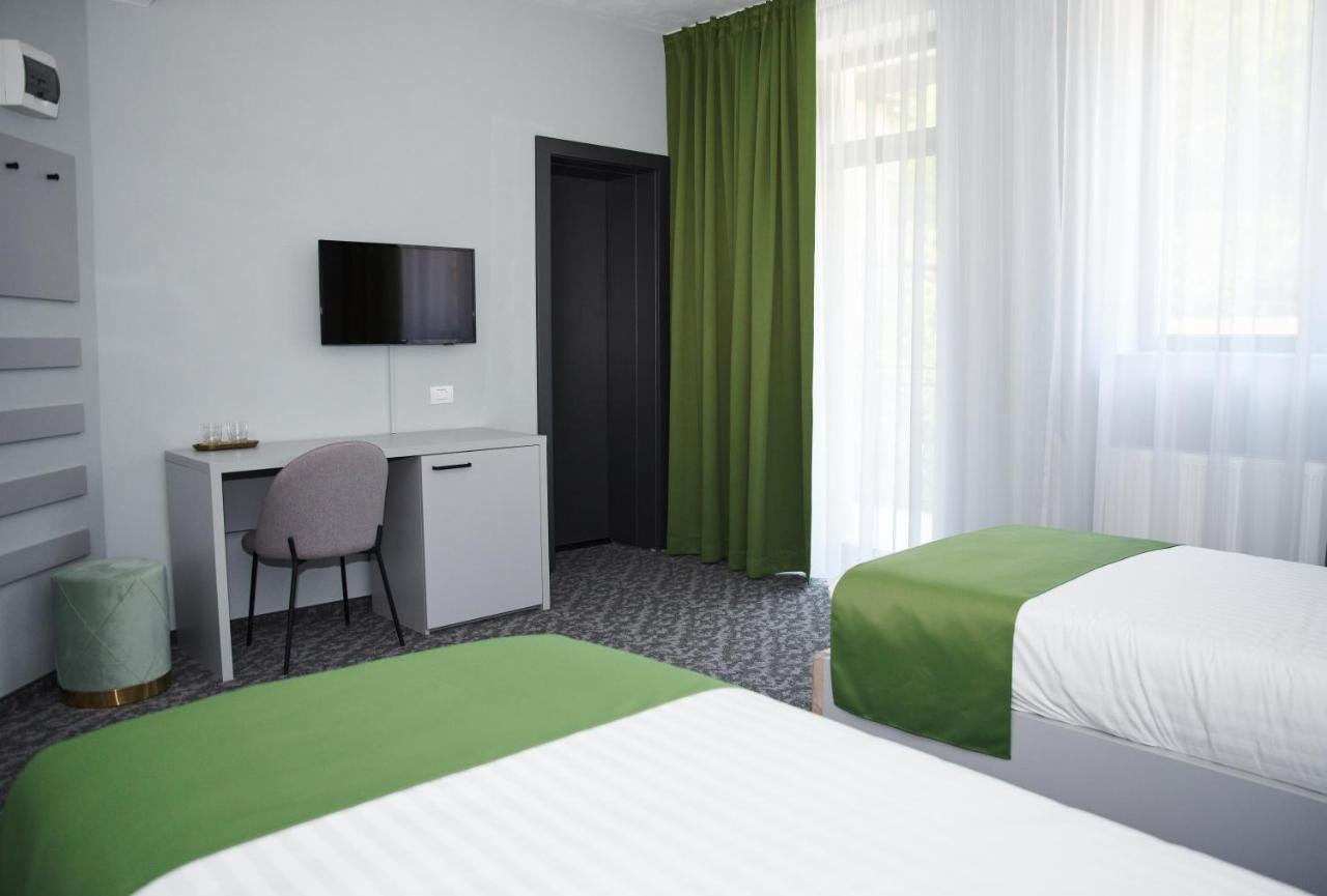 Astra Hotel Călimăneşti Exteriör bild